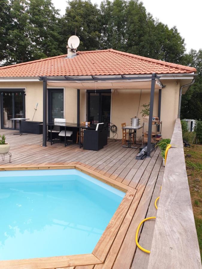 Ferienwohnung Brigitte Carbonnel Aydat Exterior foto