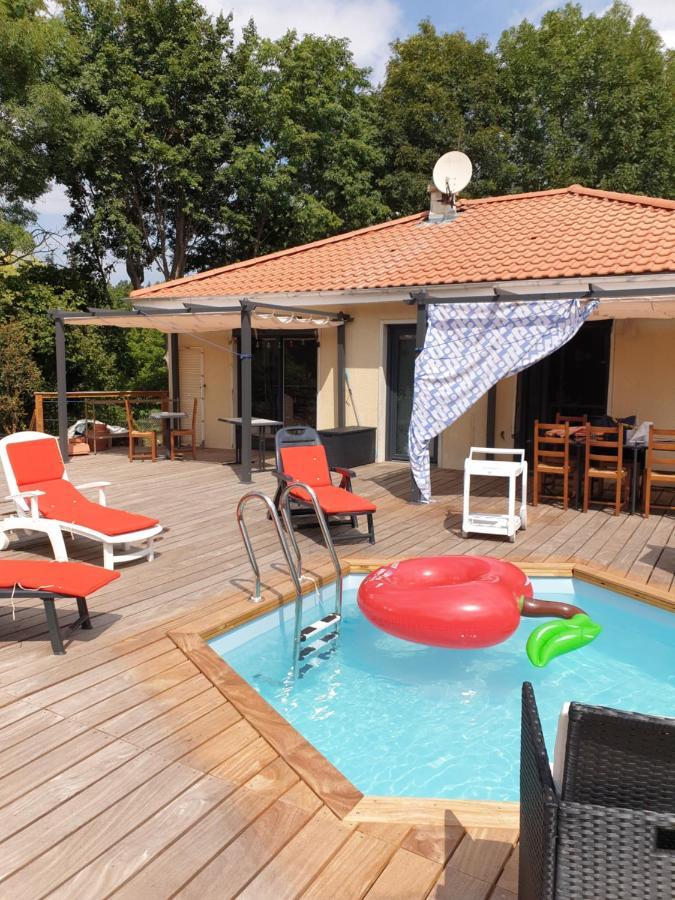 Ferienwohnung Brigitte Carbonnel Aydat Exterior foto