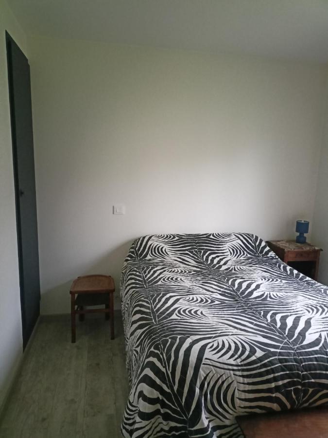 Ferienwohnung Brigitte Carbonnel Aydat Exterior foto