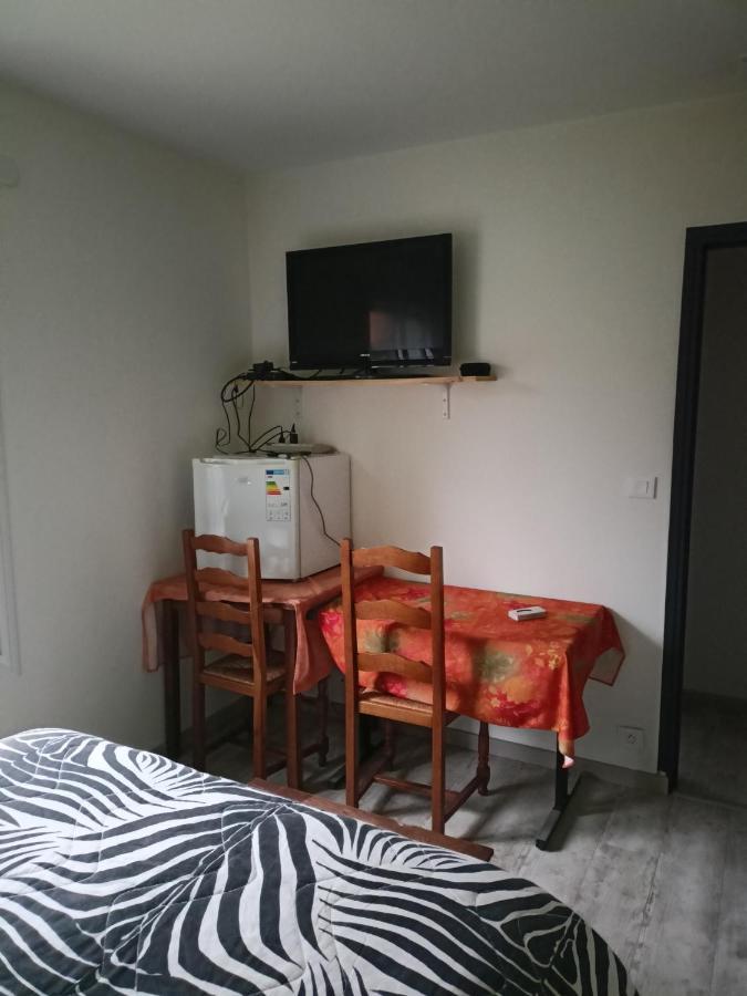 Ferienwohnung Brigitte Carbonnel Aydat Exterior foto