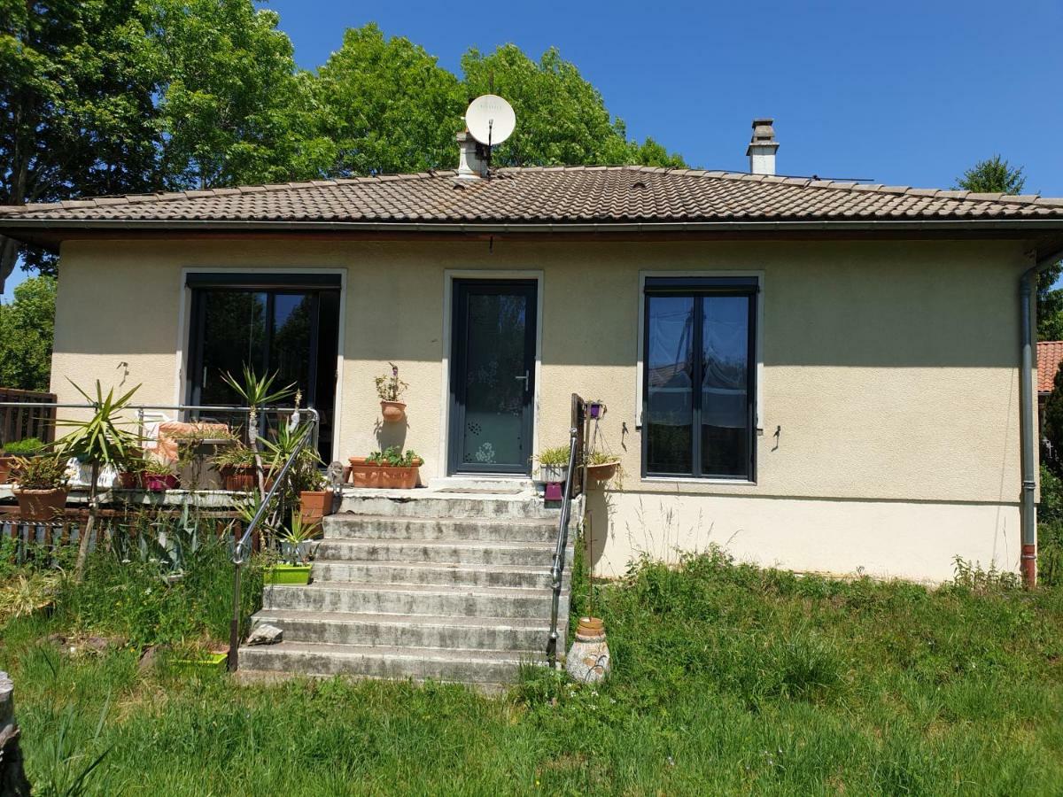Ferienwohnung Brigitte Carbonnel Aydat Exterior foto
